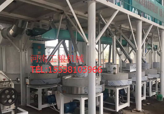 河南遂平劉總12臺石磨面粉機安裝成功工糧廠家回訪客戶家